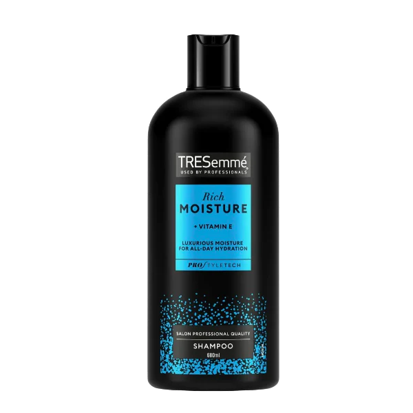 TRESemmé Rich Moisture Shampoo 680ml